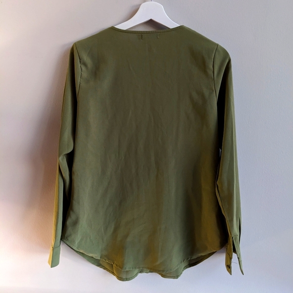 BooHoo Chiffon shirt - Picture 2 of 3